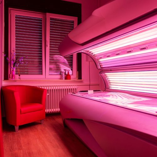 WOF22_Fitnessstudio in Mühlheim_Sonnenbank